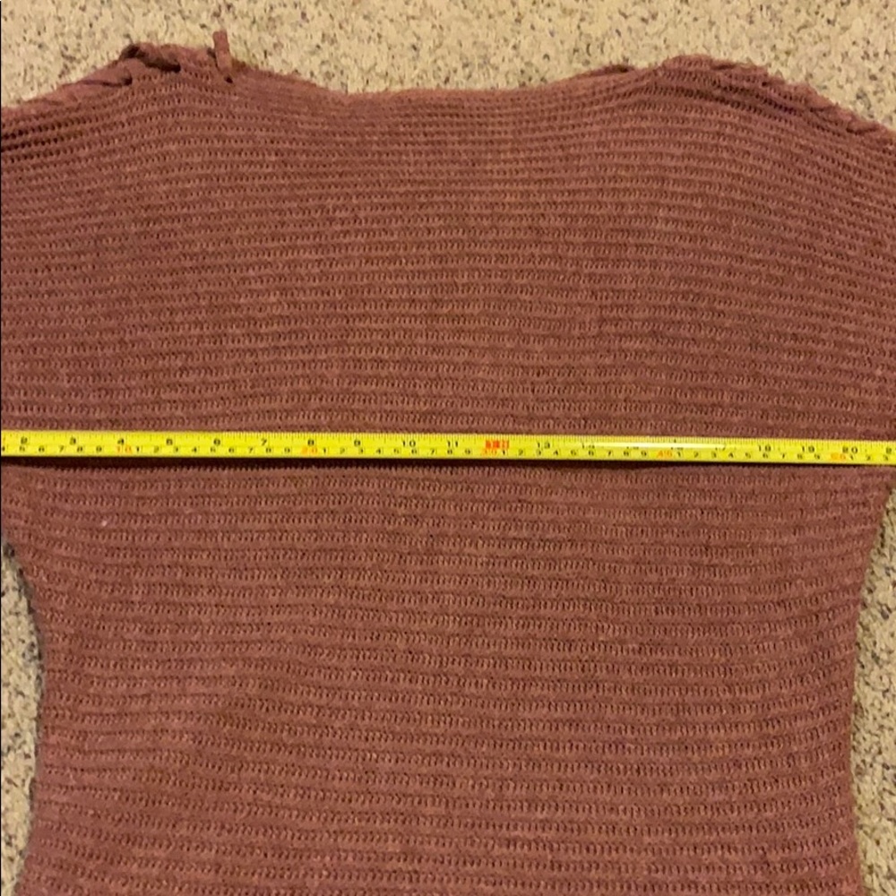 Sweater - Picture 4 of 7